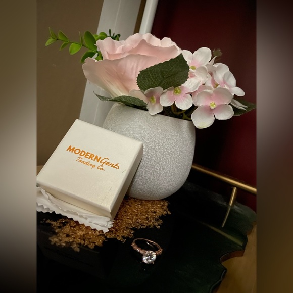 Modern Gents - The Sofia Rose Gold Vintage - Size 4 - Picture 6 of 11